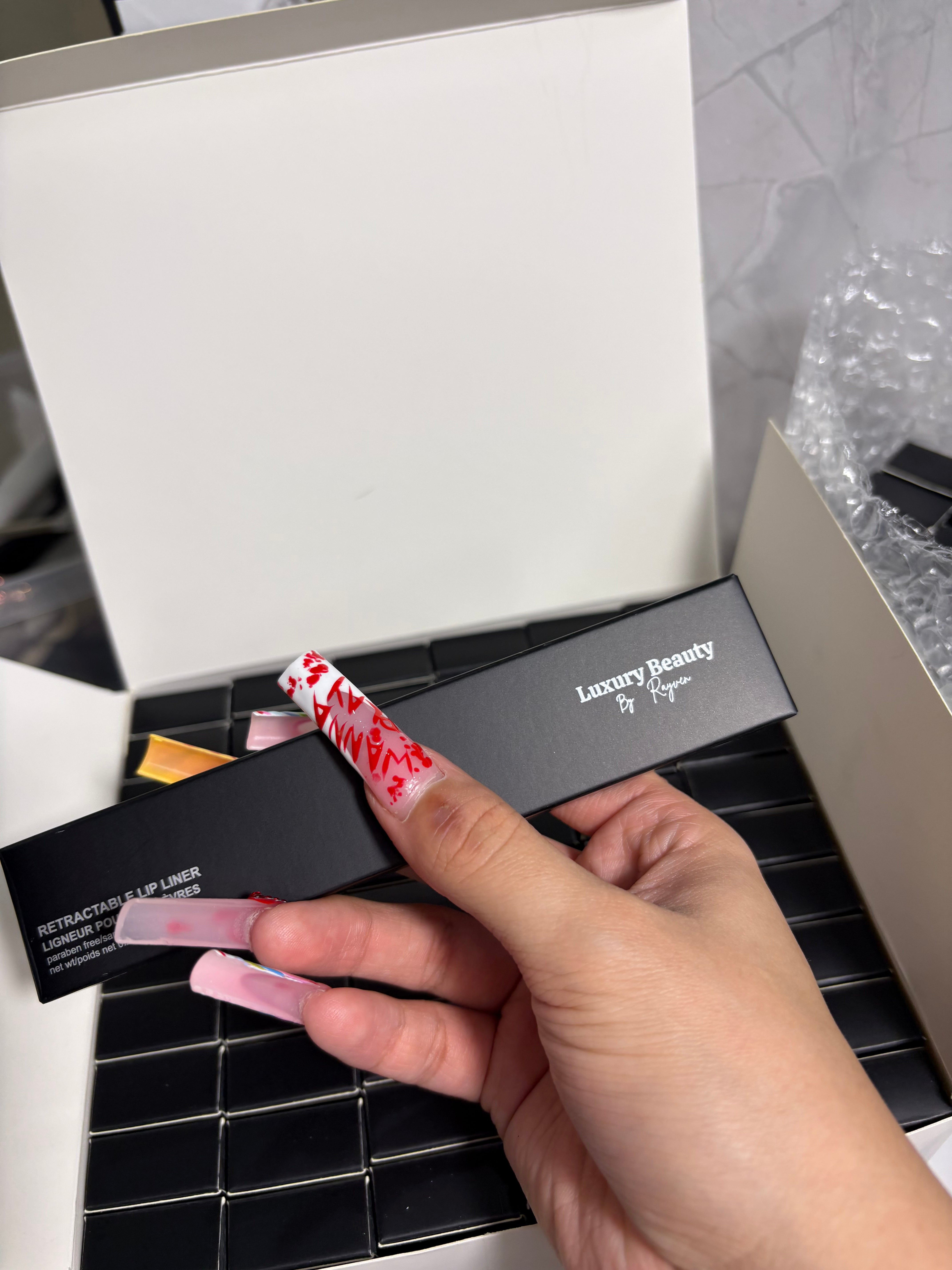 Retractable Lip Liners