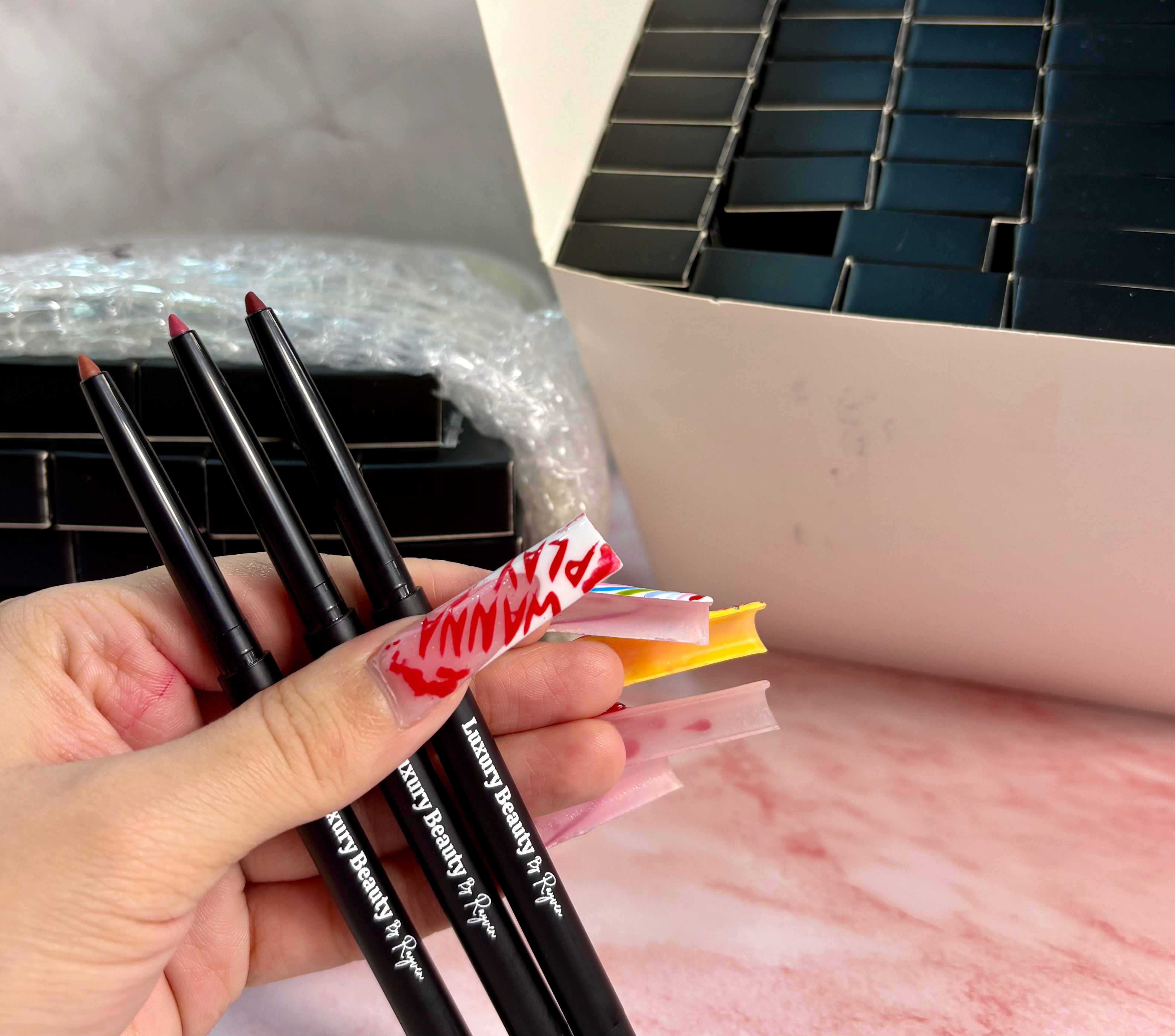 Retractable Lip Liners