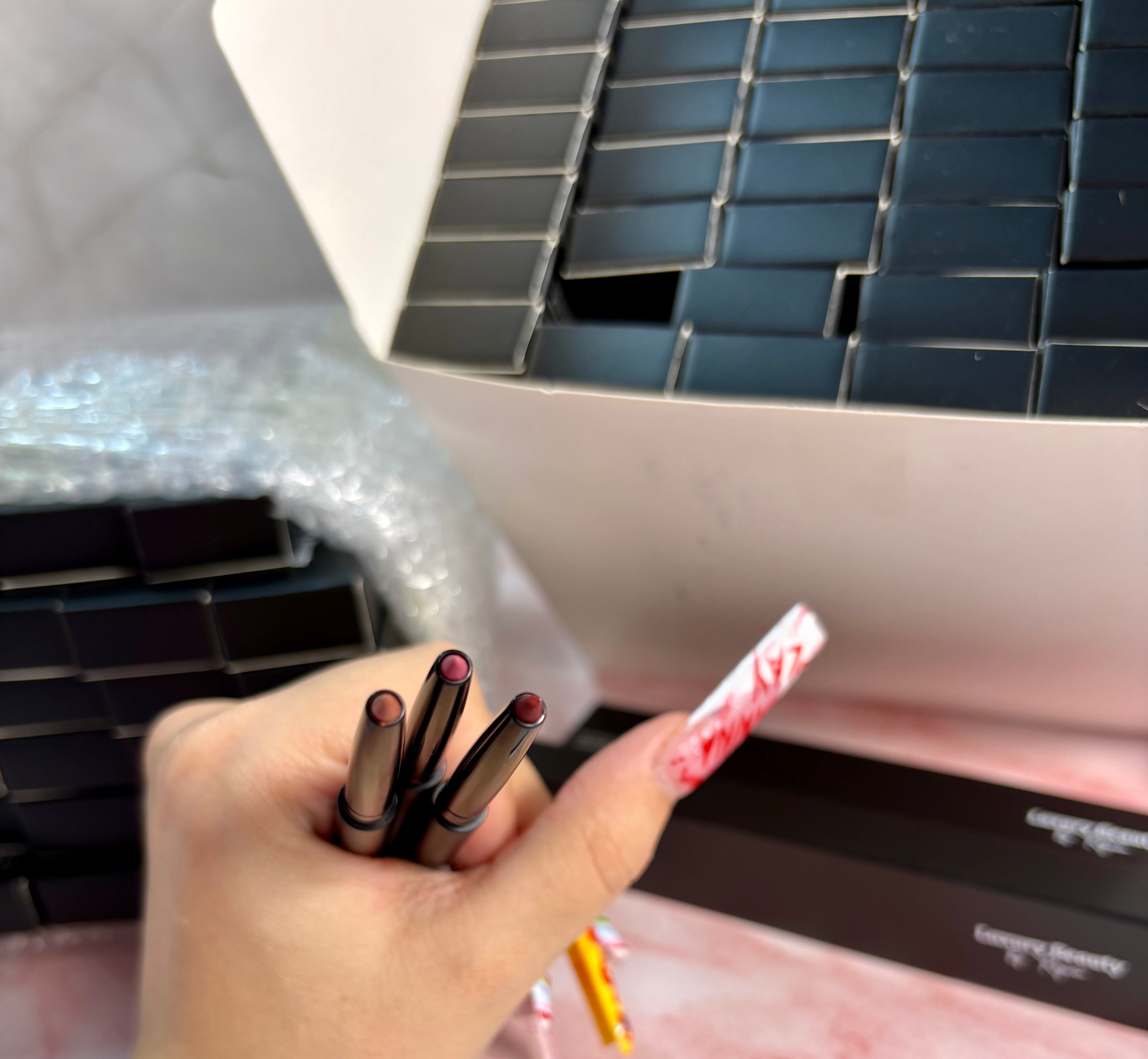 Retractable Lip Liners